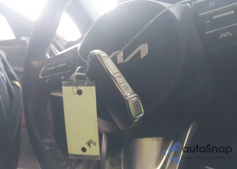 2022 Kia Stinger Gt-Line z USA, uszkodzony, nr VIN KNAE35LD2N6113653